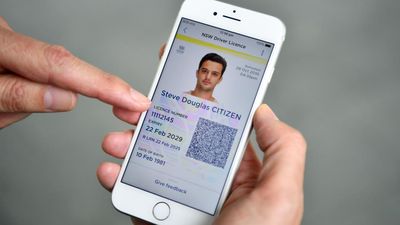Victoria to make driver's licences available on phones
