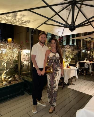 Raquel Mauri And Partner: Stylish Dining And Love-Filled Moments