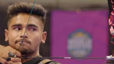 Goldi shines, Deepika crashes in ranking meet