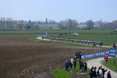 As It Happened - Lotte Kopecky becomes Queen of the Classics at Paris-Roubaix Femmes