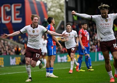 Dazzling De Bruyne helps Manchester City sink Crystal Palace after early scare