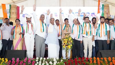 Siddaramaiah, Shivakumar flex their muscles on home turfs with an eye on post-poll scenario