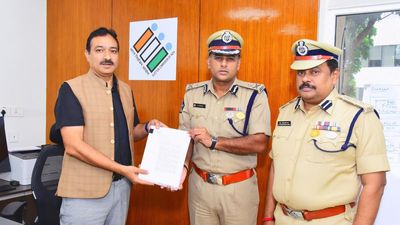 IPS officers suffering due to the false allegations, association tells CEO