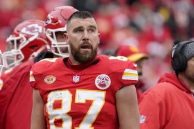 Travis Kelce Impresses As Host On Are You Smarter