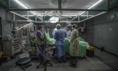 ‘They’re targeting healthcare workers’: airstrikes a constant fear for UK doctors in Gaza