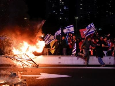 Israeli Man Injures Three Anti-Government Protesters In Tel Aviv