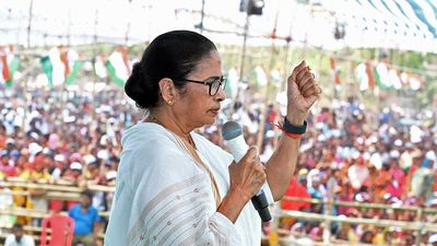 Mamata accuses Central agencies of asking TMC leaders to join BJP or face action