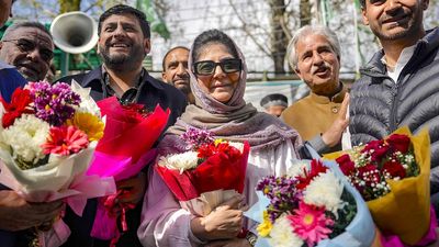 PDP to contest on all three Lok Sabha seats in the Kashmir Valley, Mehbooba to contest from Anantnag-Rajouri
