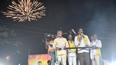 Vote for NDA to bring Andhra Pradesh back on track, Chandrababu Naidu urges voters