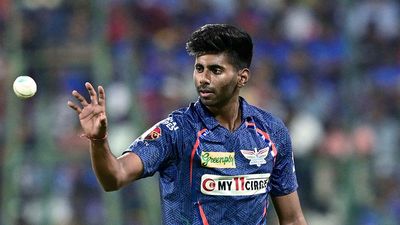 IPL | To see Mayank Yadav perform even against us was a pleasure, says RCB coach Flower