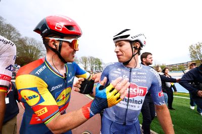 Van der Poel ‘in a different league’ at Paris-Roubaix, says Mads Pedersen