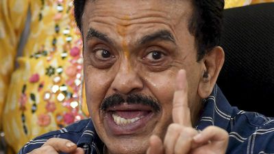 Sanjay Raut is kingpin of ‘khichdi’ scam in Maharashtra, alleges Sanjay Nirupam