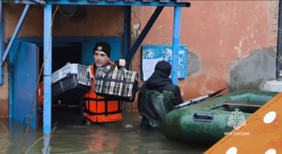 Cities In Russian Urals, West Siberia Brace For Worst Floods In Decades