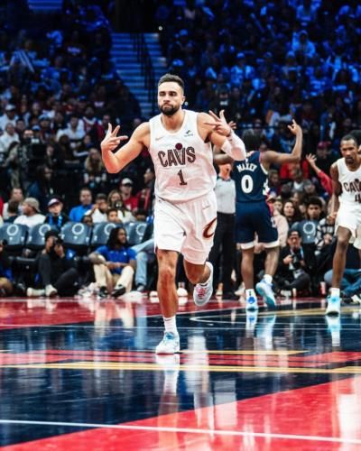 LA Clippers Stage Epic 26-Point Comeback Win Over Cleveland Cavaliers