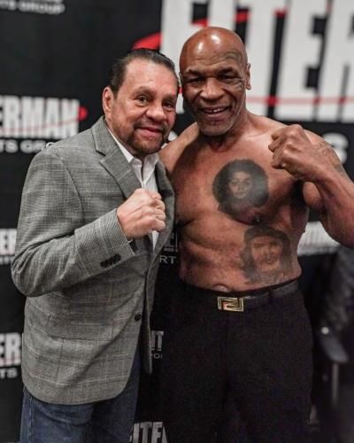 Boxing Legends Duran And Tyson Capturing Iconic Moment Together