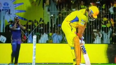 WATCH: Andre Russell covers ears as fans cause deafening noise upon MS Dhoni's arrival