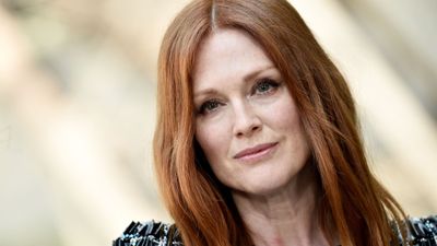 Julianne Moore's sofa makes her living room look classic and luxurious – and it's in the Guinness Book of World Records