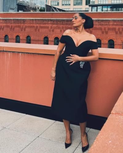 Elegance And Charisma: Tracee Ellis Ross Stuns In Black