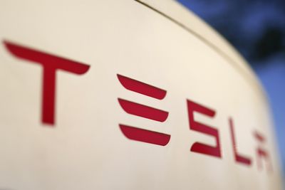 Tesla settles lawsuit over Autopilot crash that killed Apple engineer