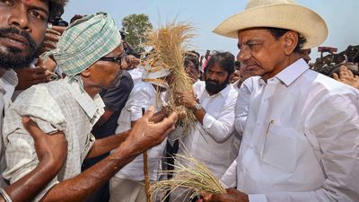Drought stirs political clash in Telangana