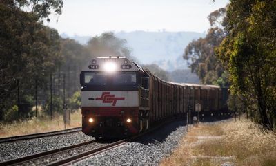 Inland Rail ‘is not stalled’, boss insists, amid concerns Labor wavering on $31bn project
