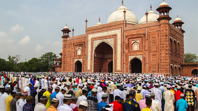 Happy Eid-ul-Fitr 2024: Hindi shayari, wishes, messages, quotes, and poems