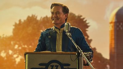 Kyle MacLachlan immediately sells us on Fallout – by comparing it to two of his greatest works: Twin Peaks and Blue Velvet