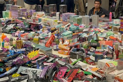 Thousands of vape pens seized near schools