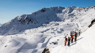 New Zealand goes off-piste looking for Aussie tourists