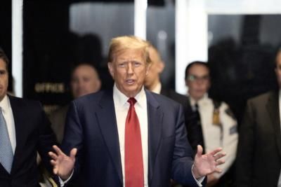 Trump Deems Ukraine Visit Inappropriate As Presidential Candidate