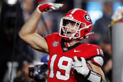 Rumor: Colts would ‘run the card in’ for Georgia TE Brock Bowers