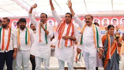 Revanth’s efforts work as Rajagopal Reddy joins the Bhongir Parliament election campaign