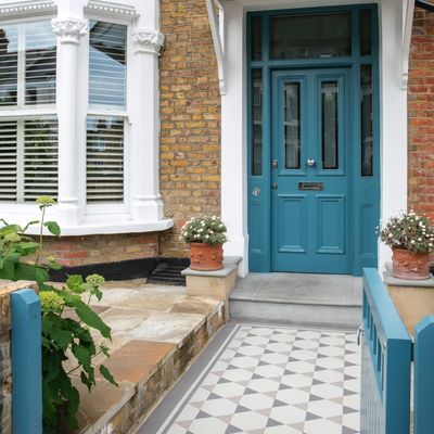 How to make your front door look more attractive – 10 ways to give it kerb appeal