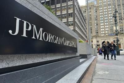 Big Banks Warn Of Uncertain Year Ahead Amid Mixed Results
