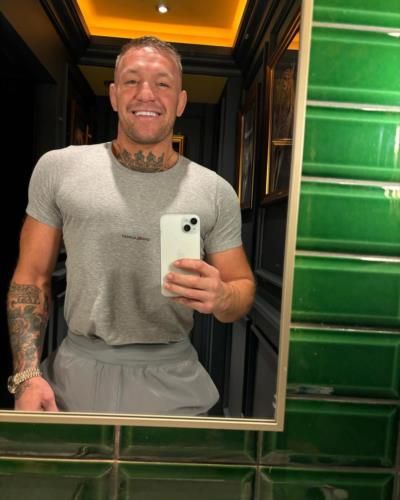 Conor Mcgregor's Stylish Mirror Selfie Radiates Confidence And Charm