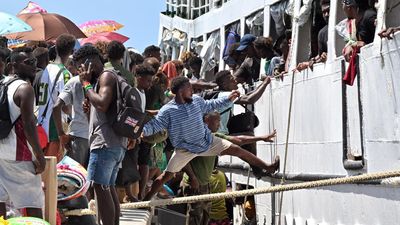 Voters defy warnings to board crowded Solomons ferries