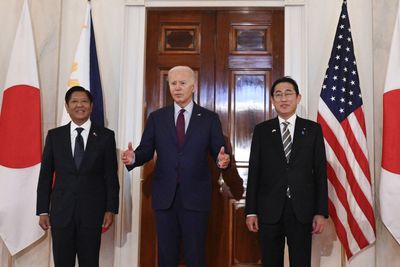 Marcos Jr treads fine line with China as Philippines deepens US, Japan ties