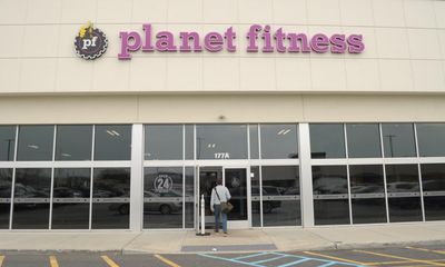 Planet Fitness outlets receive bomb threats after far right derides gym policy