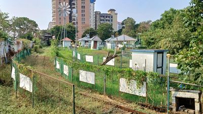 Trains idle in weed-infested area of Ernakulam Children’s Park