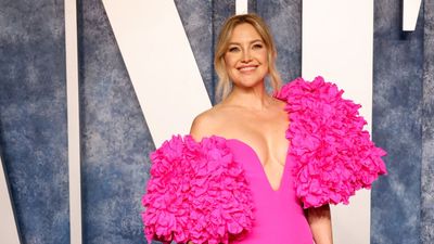 Kate Hudson's living room palette exudes 'calm, strength' and 'cleanliness,' according to color psychology