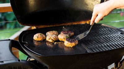 Grill vs griddle – which is best for summer entertaining?