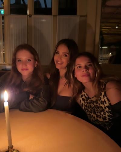 Jessica Alba's Heartwarming Family Moment At Restaurant