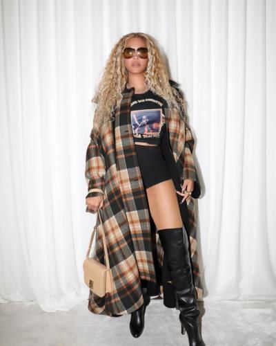 Beyoncé's Effortless Elegance: A Fashion Icon In The Spotlight