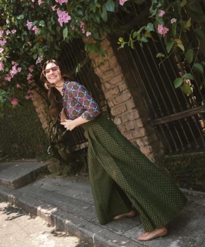 Urban Chic Meets Natural Grace: Taliana Vargas' Captivating Style