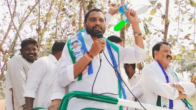 YSRCP alleges involvement of TDP in attack on Jagan