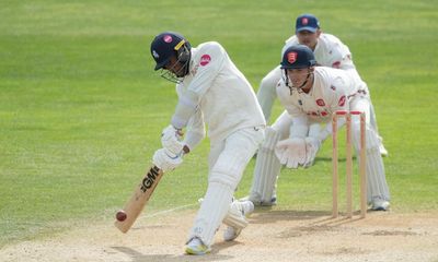 County cricket: Essex v Kent, Surrey v Somerset, and more on day three – as it happened