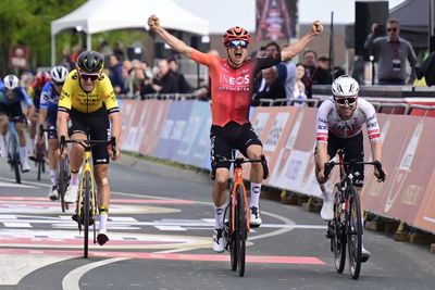 Tom Pidcock edges out Marc Hirschi to win Amstel Gold Race