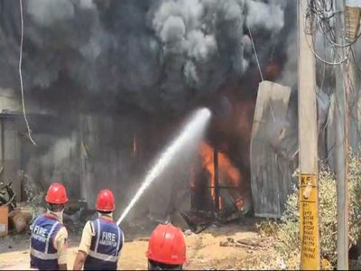 Andhra Pradesh: Massive fire engulfed godown in Ananthapuram district; no casualties