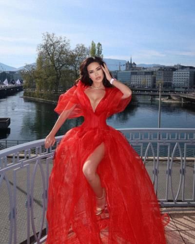 Endi Demneri: Reigning Supreme In Ravishing Red Fashion