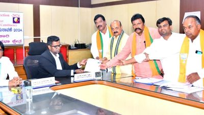 Bommai files nomination papers in a simple manner in Haveri